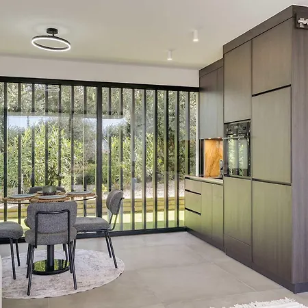 Ocean & Pool Retreat By Hostwise 펜션