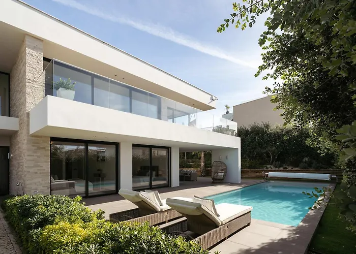 Ocean & Pool Retreat By Hostwise *